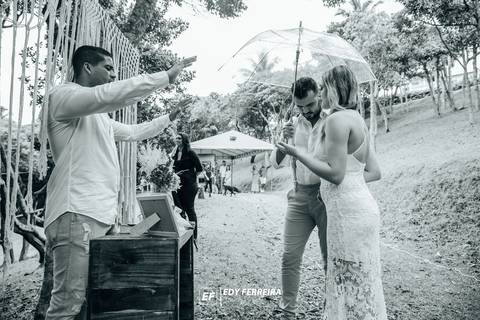 Stephani e Jair - Fotografo Edy ferreira - fotografos de casamento - fotografos de guarapari - fotos de casamento - cerimonia ao ar livre'