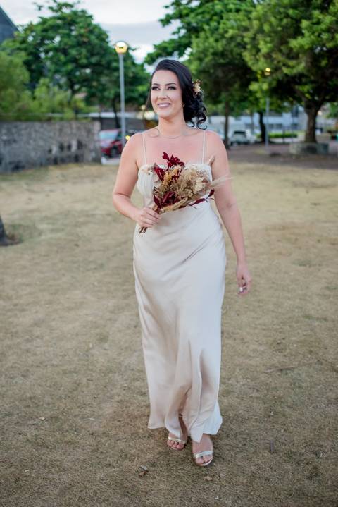 Entrada da Noiva para renovação de votos de casamento, fotografia de casamento realizada em Vitória - ES'