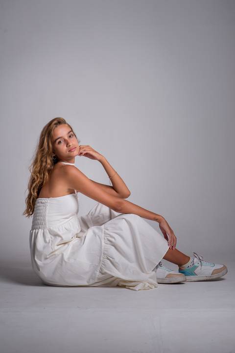 Fotografia realizada em Vitória - ES num estúdio fotográfico.'