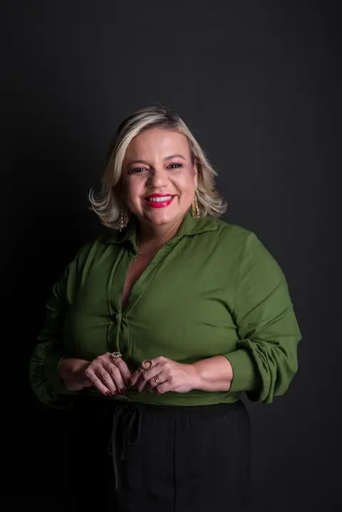 retrato jornalista Carol camurugy, realizado em vitória - es'