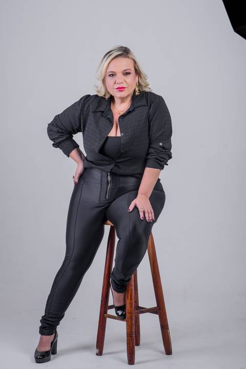 fotografia de estúdio, retrato fotográfico, Carol camurugy, paulo mota fotografia, vitória - es'