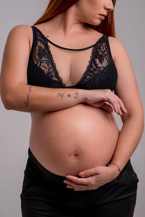 Retrato em estúdio PAULO MOTA FOTOGRAFIA, ensaio de gestante, vitória ES'