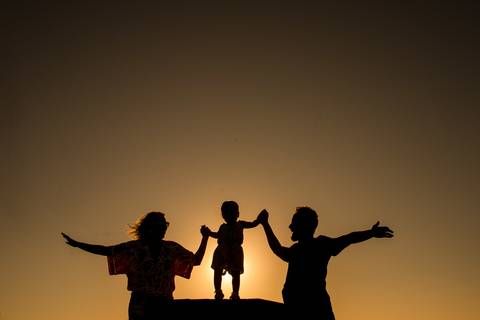 Silhueta ensaio fotográfico de família, Morro do Moreno, Vila Velha - ES'