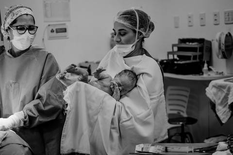 Fotografia de parto. Hospital Metropolitano, Serra - ES.'
