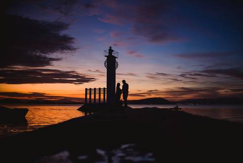 Nascer do sol no Farol da Ilha de Paquetá. Rio de Janeiro. Ensaio de Gestante.'