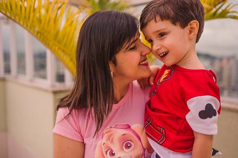 Fotografia. Ensaio fotográfico mãe e filho. Documental de família. Vila Velha-ES. Itapuã.'