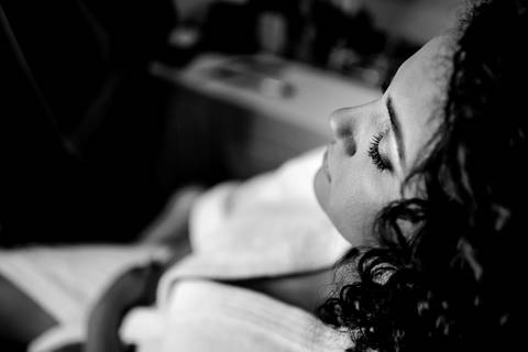 Fotografia PB Noiva - Making Of - Noiva de olhos fechados'