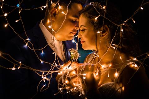 fotografia pos casamento noivos - serra balneario carapebus ES - luz de led casamento '