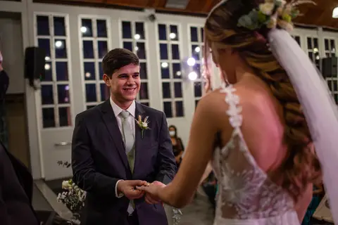 fotografia de casamento igreja adventista central de vitoria espirito santo - troca das aliancas'