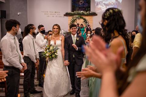 fotografia de casamento vitoria -es - saida dos noivos - recem casado - casamento igreja adventista central de vitoria'
