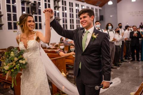 fotografia de casamento - iasd central de vitoria es - saida recem casados'