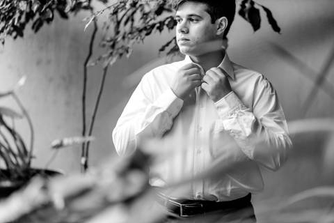 fotografia traje do noivo - casamento em vitoria es - fotografia de casamento - iasd central de vitoria '