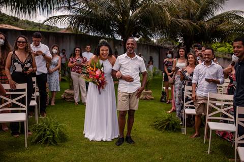 Entrada da noiva - Fotografia de Casamento ao Ar livre - Vitoria - ES'