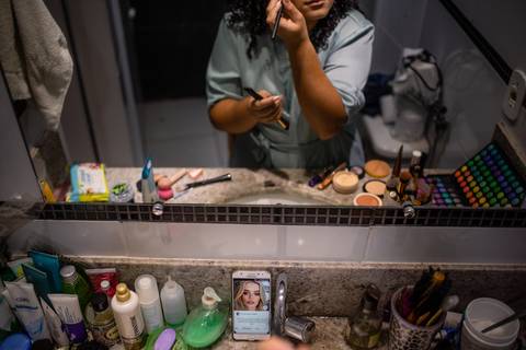 fotografia making of noiva - vitoria -es Making Of em casa da noivo'