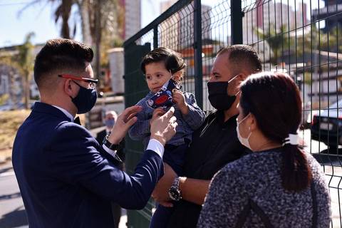 casamento no cartório durante a pandemia.'