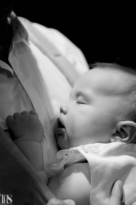 bebê dormindo foto preto e branco batizado - fotografa em sp sbc abc'
