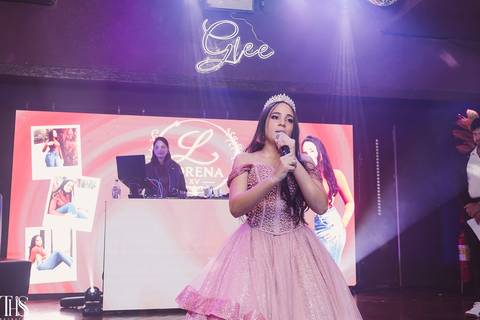 debutante discursando em cerimônia 15 anos - fotografa em sbc'