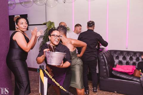 convidados dançando festa de 15 anos fotografa no abc'