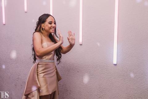 debutante dando tchauzinho 15 anos - fotografa em sbc'