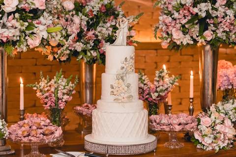 Fotografo de casamento ribeirao preto fotografia de casamento ribeirao preto casamento coco bambu ribeirao preto jantar de casamento shopping iguatemi ribeirao preto decoraçao de casamento decoraçao casamento decoraçao branca de casamento topo de bolo'