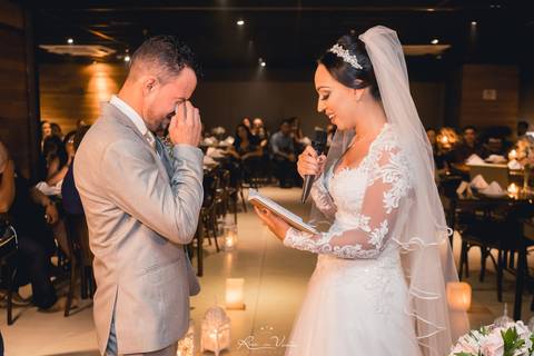 Fotografo de casamento ribeirao preto fotografia de casamento ribeirao preto casamentos Casamento coco bambu ribeirao preto vestido de noiva terno noivo jantar de casamento terno de noivo terno cinza claro shopping iguatemi ribeirao preto'