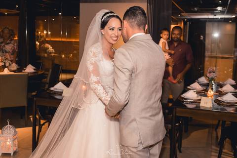 Fotografo de casamento ribeirao preto fotografia de casamento ribeirao preto casamentos Casamento coco bambu ribeirao preto vestido de noiva terno noivo jantar de casamento terno de noivo terno cinza claro shopping iguatemi ribeirao preto'