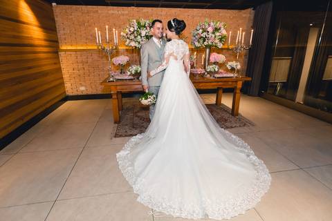 Fotografo de casamento ribeirao preto fotografia de casamento ribeirao preto casamentos Casamento coco bambu ribeirao preto vestido de noiva terno noivo jantar de casamento terno de noivo terno cinza claro decoração de casamento bolo de casamento iguatemi'