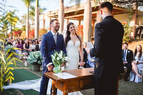 Casamento Vale Imperial Eventos Mococa casamento no campo casamento ao ar livre casamento no por do sol fotografo de casamento em ribeirao preto fotografia de casamento ribeirao preto vestido de noiva terno azul terno de noivo crawford cerimonia no campo'