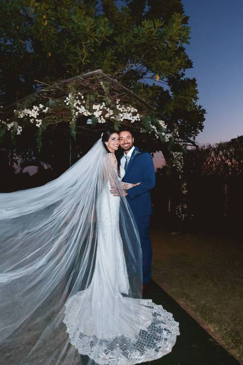 Casamento Vale Imperial Eventos Mococa casamento no campo casamento ao ar livre casamento no por do sol fotografo de casamento em ribeirao preto fotografia de casamento ribeirao preto vestido de noiva terno azul terno de noivo crawford cerimonia no campo'