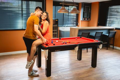 fotografo de casamento ribeirao preto fotografo ribeirão preto ensaio de casal ribeirao preto ensaio pre wedding ribeirao preto ensaio de casal em bar ensaio de casal diferente ensaio casal ribeirao preto ensaio de casal em sinuca ensaio de casal criativo'