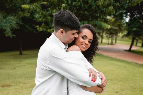 fotografo de casamento ribeirao preto fotografo ribeirão preto ensaio de casal ribeirao preto ensaio pre wedding ribeirao preto pre wedding no campo ensaio de casal ao ar livre ensaio de casal no campo parque olhos dagua ensaio casal ribeirao preto'