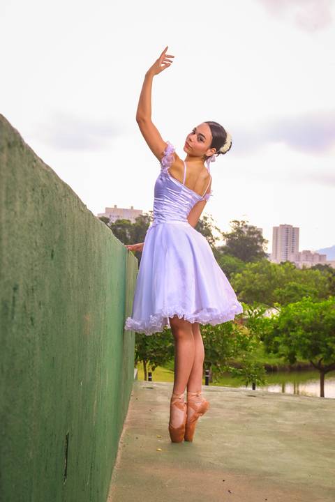 vestido branco de ballet'