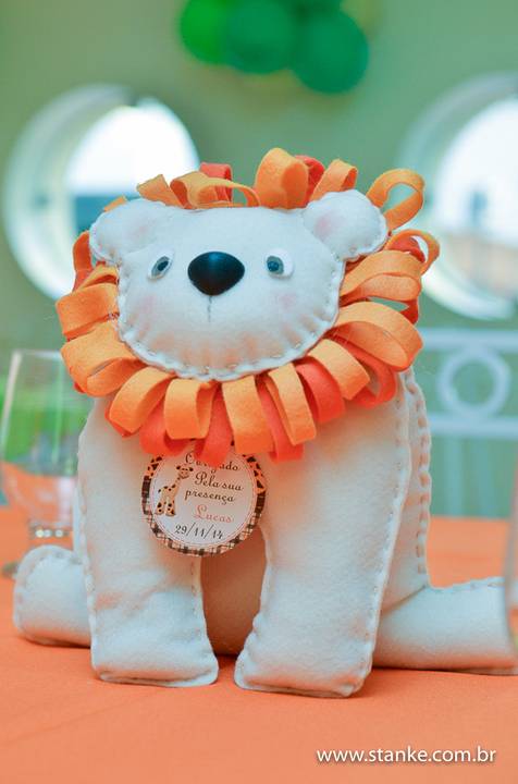 Leao fofinho, do aniversario de 1 ano do Lucas, fotos feita no espaço Parabéns, em Campo Grande-MS.'