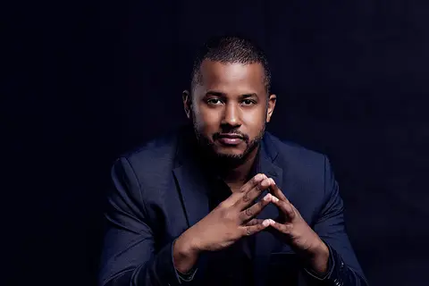 Retrato Profissional - Edberto Rocha'