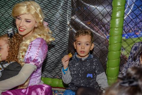 

kikarodrigues, fotografo, eventos, guarulhos, festa, infantil, aniversario, enrolados, rapunzel, buffet, moóca, criança, bebê, star kids, guarulhos, lilás, roxo, família, espontâneas'