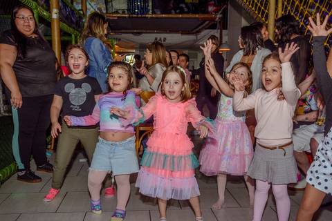 

kikarodrigues, fotografo, eventos, guarulhos, festa, infantil, aniversario, enrolados, rapunzel, buffet, moóca, criança, bebê, star kids, guarulhos, lilás, roxo, família, espontâneas'