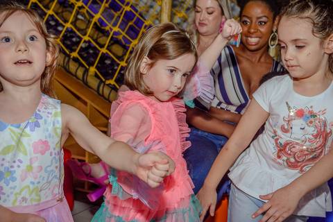 

kikarodrigues, fotografo, eventos, guarulhos, festa, infantil, aniversario, enrolados, rapunzel, buffet, moóca, criança, bebê, star kids, guarulhos, lilás, roxo, família, espontâneas'