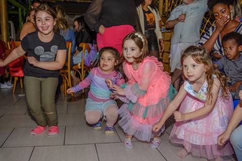 

kikarodrigues, fotografo, eventos, guarulhos, festa, infantil, aniversario, enrolados, rapunzel, buffet, moóca, criança, bebê, star kids, guarulhos, lilás, roxo, família, espontâneas'