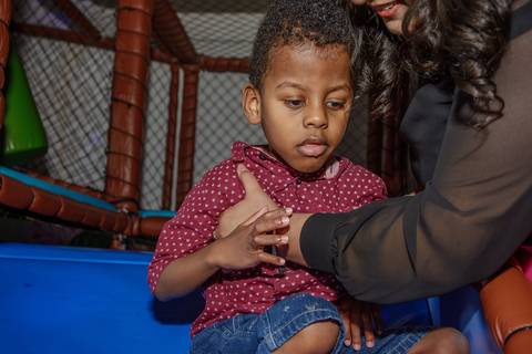 

kikarodrigues, fotografo, eventos, guarulhos, festa, infantil, aniversario, enrolados, rapunzel, buffet, moóca, criança, bebê, star kids, guarulhos, lilás, roxo, família, espontâneas'