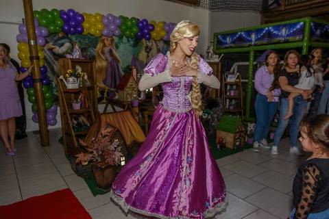 

kikarodrigues, fotografo, eventos, guarulhos, festa, infantil, aniversario, enrolados, rapunzel, buffet, moóca, criança, bebê, star kids, guarulhos, lilás, roxo, família, espontâneas'