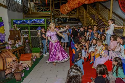 

kikarodrigues, fotografo, eventos, guarulhos, festa, infantil, aniversario, enrolados, rapunzel, buffet, moóca, criança, bebê, star kids, guarulhos, lilás, roxo, família, espontâneas'