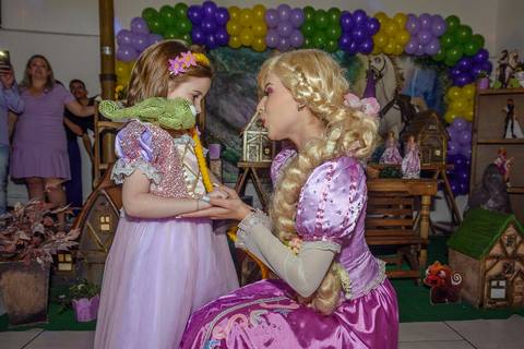 

kikarodrigues, fotografo, eventos, guarulhos, festa, infantil, aniversario, enrolados, rapunzel, buffet, moóca, criança, bebê, star kids, guarulhos, lilás, roxo, família, espontâneas'