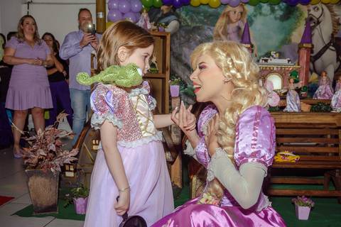 

kikarodrigues, fotografo, eventos, guarulhos, festa, infantil, aniversario, enrolados, rapunzel, buffet, moóca, criança, bebê, star kids, guarulhos, lilás, roxo, família, espontâneas'