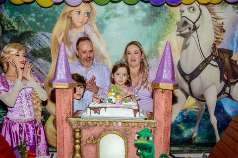

kikarodrigues, fotografo, eventos, guarulhos, festa, infantil, aniversario, enrolados, rapunzel, buffet, moóca, criança, bebê, star kids, guarulhos, lilás, roxo, família, espontâneas'