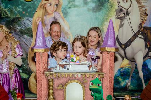 

kikarodrigues, fotografo, eventos, guarulhos, festa, infantil, aniversario, enrolados, rapunzel, buffet, moóca, criança, bebê, star kids, guarulhos, lilás, roxo, família, espontâneas'