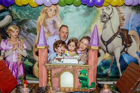 

kikarodrigues, fotografo, eventos, guarulhos, festa, infantil, aniversario, enrolados, rapunzel, buffet, moóca, criança, bebê, star kids, guarulhos, lilás, roxo, família, espontâneas'