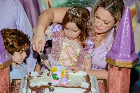 

kikarodrigues, fotografo, eventos, guarulhos, festa, infantil, aniversario, enrolados, rapunzel, buffet, moóca, criança, bebê, star kids, guarulhos, lilás, roxo, família, espontâneas'