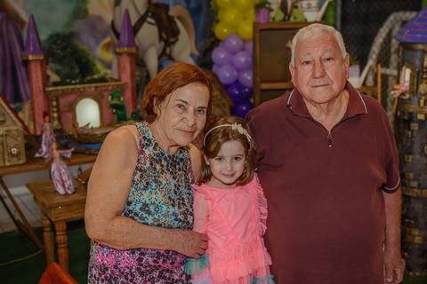 

kikarodrigues, fotografo, eventos, guarulhos, festa, infantil, aniversario, enrolados, rapunzel, buffet, moóca, criança, bebê, star kids, guarulhos, lilás, roxo, família, espontâneas'