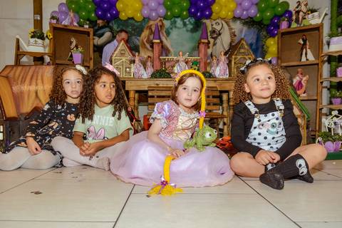 

kikarodrigues, fotografo, eventos, guarulhos, festa, infantil, aniversario, enrolados, rapunzel, buffet, moóca, criança, bebê, star kids, guarulhos, lilás, roxo, família, espontâneas'