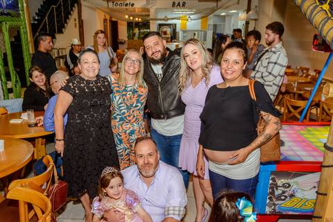 

kikarodrigues, fotografo, eventos, guarulhos, festa, infantil, aniversario, enrolados, rapunzel, buffet, moóca, criança, bebê, star kids, guarulhos, lilás, roxo, família, espontâneas'